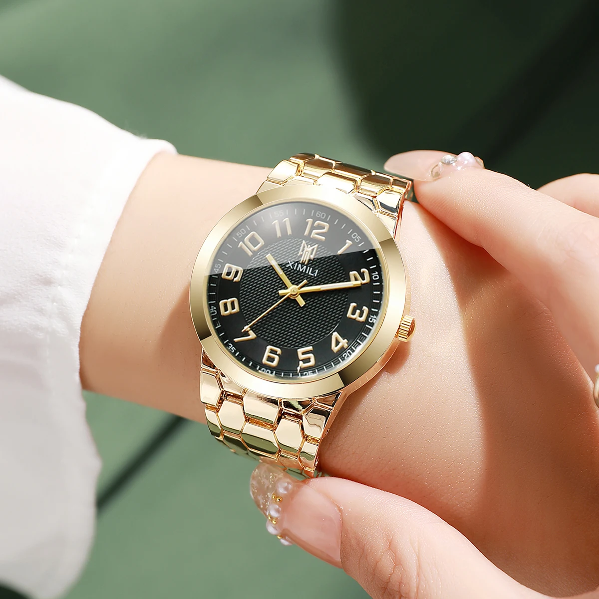 Luxury Gold Tone Women's Wrist - Luxury Watch Gold And Black 评论和价格