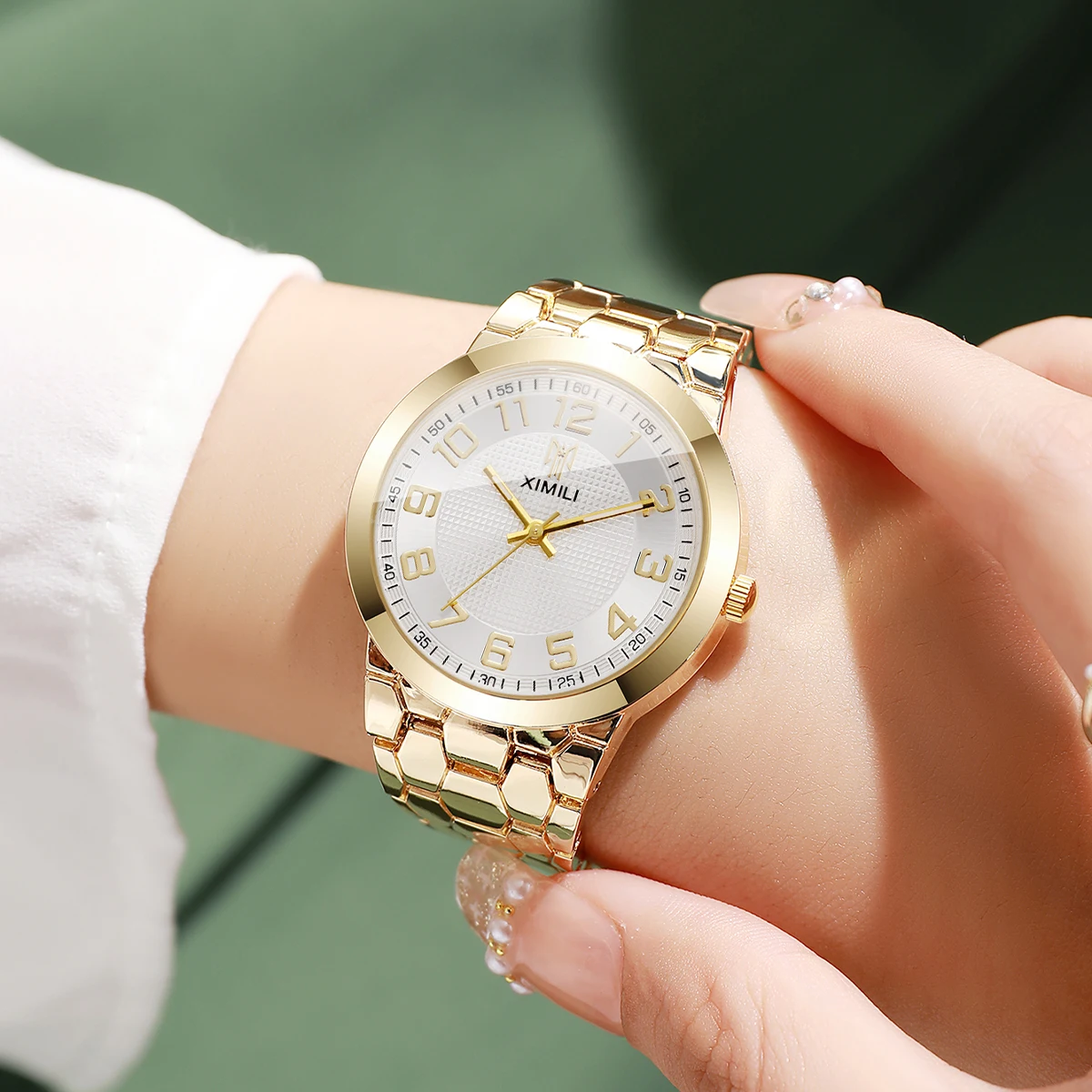 Luxury Gold Tone Women's Wrist - Luxury Watch Gold And Black 评论和价格